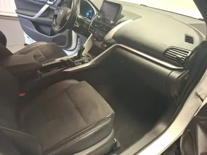 Photo 8 Mitsubishi Eclipse  Cross 2.4 MIVEC PHEV Twin Motor 4WD