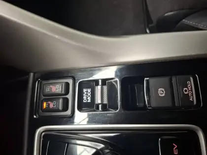 Photo 30 Mitsubishi Eclipse  Cross 2.4 MIVEC PHEV Twin Motor 4WD