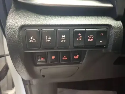 Photo 22 Mitsubishi Eclipse  Cross 2.4 MIVEC PHEV Twin Motor 4WD