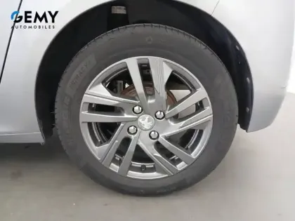 Photo 55 Peugeot 208  PureTech 75 S&S BVM5