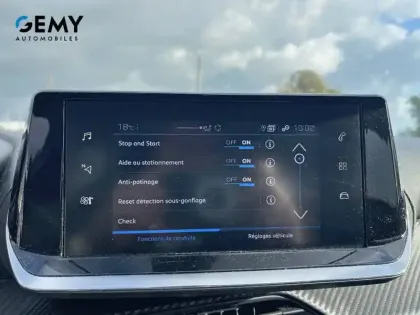 Photo 14 Peugeot 208  PureTech 75 S&S BVM5