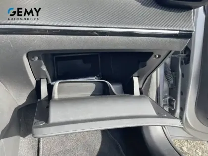 Photo 37 Peugeot 208  PureTech 75 S&S BVM5