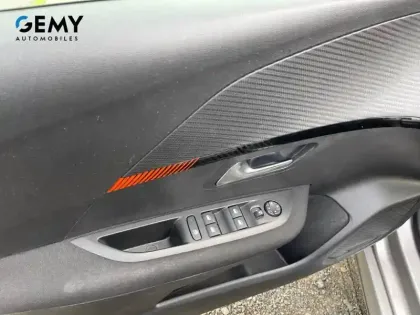 Photo 26 Peugeot 208  PureTech 75 S&S BVM5