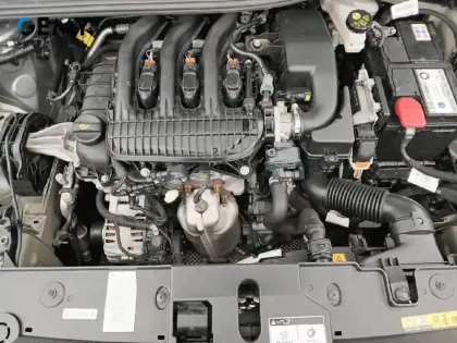 Photo 56 Peugeot 208  PureTech 75 S&S BVM5