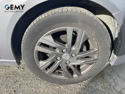 Photo 42 Peugeot 208  PureTech 75 S&S BVM5