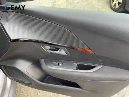 Photo 29 Peugeot 208  PureTech 75 S&S BVM5