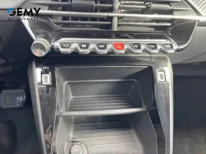 Photo 43 Peugeot 2008  Electrique 136 ch