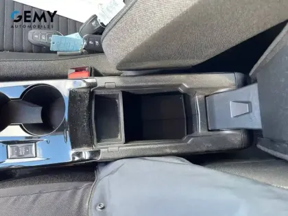 Photo 34 Peugeot 2008  Electrique 136 ch