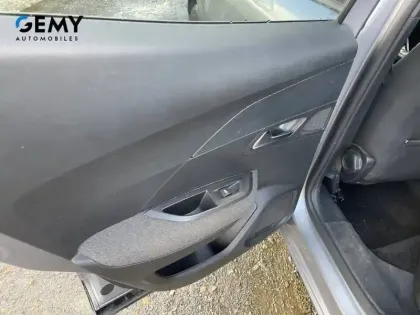 Photo 39 Peugeot 2008  Electrique 136 ch