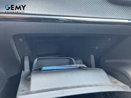 Photo 33 Peugeot 2008  Electrique 136 ch