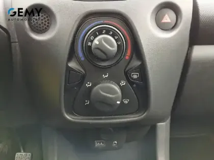 Photo 60 Peugeot 108  VTi 72ch S&S BVM5