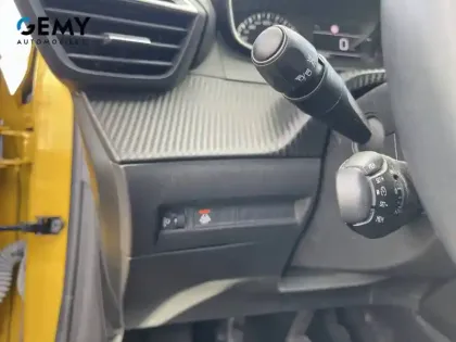 Photo 31 Peugeot 208  BlueHDi 100 S&S BVM6