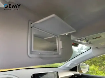 Photo 36 Peugeot 208  BlueHDi 100 S&S BVM6