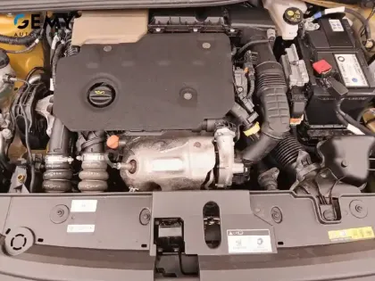 Photo 51 Peugeot 208  BlueHDi 100 S&S BVM6