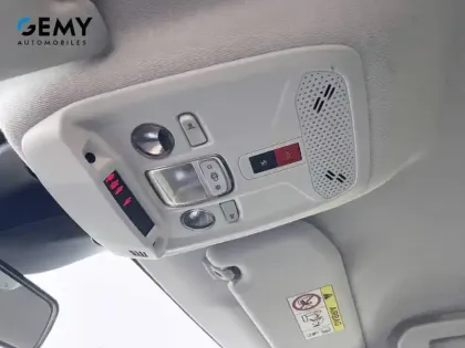 Photo 35 Peugeot 208  BlueHDi 100 S&S BVM6