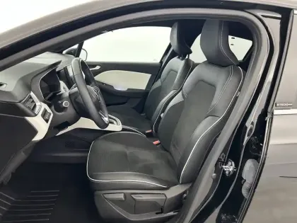 Photo 8 Renault Clio  E-Tech 140