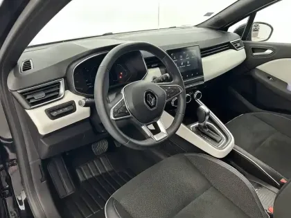 Photo 9 Renault Clio  E-Tech 140