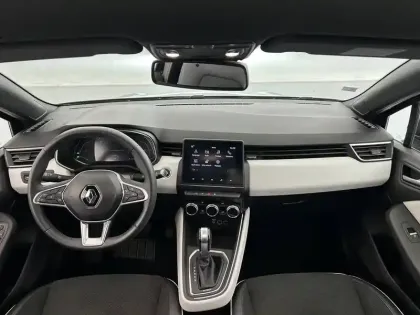 Photo 24 Renault Clio  E-Tech 140