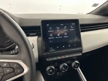 Photo 11 Renault Clio  E-Tech 140