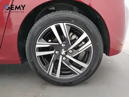 Photo 31 Peugeot 208  PureTech 100 S&S EAT8