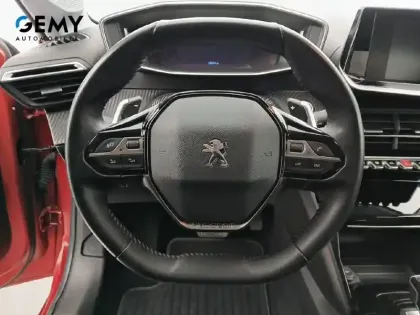 Photo 33 Peugeot 208  PureTech 100 S&S EAT8