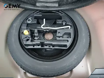 Photo 41 Peugeot 208  PureTech 100 S&S EAT8