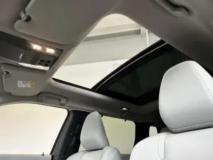 Photo 22 Mitsubishi Outlander  2.4 MIVEC PHEV 306 4WD