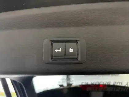 Photo 21 Mitsubishi Outlander  2.4 MIVEC PHEV 306 4WD