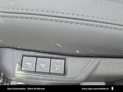 Photo 9 Alfa Romeo Junior  1.2 Ibrida 145 ch eDCT6