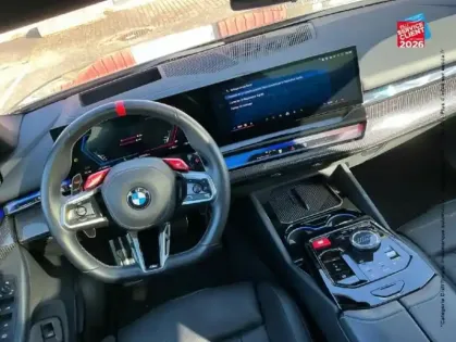 Photo 59 BMW Serie 5 M5 4.4 V8 PHEV 727ch