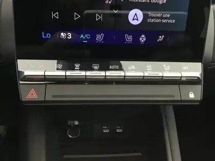 Photo 15 Renault Symbioz Nouveau E-Tech full hybrid 145 Iconic