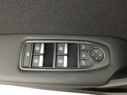 Photo 16 Renault Symbioz Nouveau E-Tech full hybrid 145 Iconic