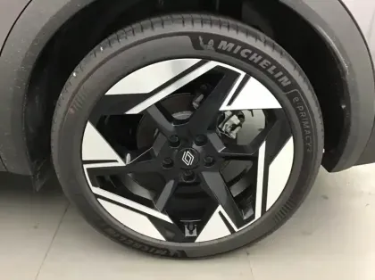 Photo 8 Renault Symbioz Nouveau E-Tech full hybrid 145 Iconic