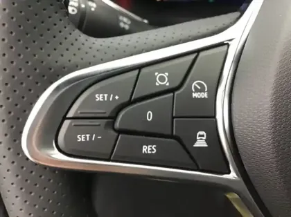 Photo 23 Renault Symbioz Nouveau E-Tech full hybrid 145 Iconic