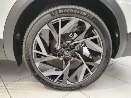 Photo 11 Renault Symbioz  E-Tech full hybrid 145