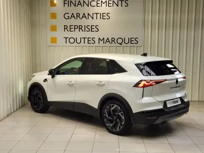 Photo 1 Renault Symbioz  E-Tech full hybrid 145