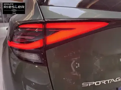 Photo 12 Kia Sportage  1.6 T-GDi 230ch ISG Hybride BVA6 4x2