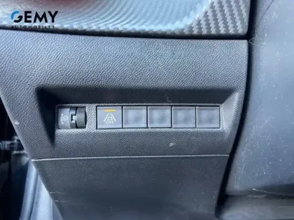 Photo 31 Peugeot 208  PureTech 100 S&S EAT8