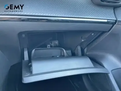 Photo 35 Peugeot 208  PureTech 100 S&S EAT8