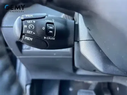 Photo 30 Peugeot 208  PureTech 100 S&S EAT8