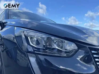 Photo 18 Peugeot 208  PureTech 100 S&S EAT8