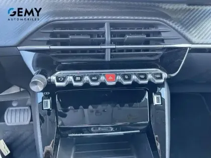 Photo 32 Peugeot 208  PureTech 100 S&S EAT8