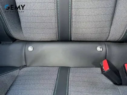 Photo 44 Peugeot 208  PureTech 100 S&S EAT8