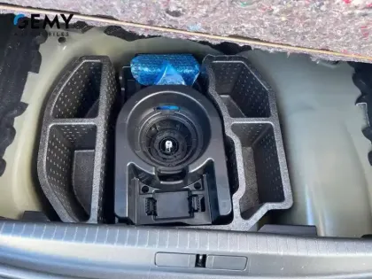 Photo 24 Peugeot 208  PureTech 100 S&S EAT8