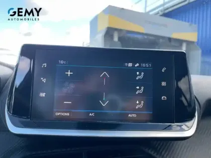 Photo 16 Peugeot 208  PureTech 100 S&S EAT8