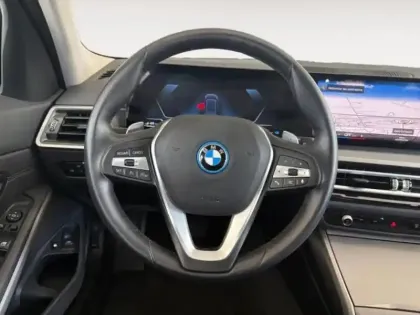 Photo 26 BMW Serie 3 Série 3 Touring 320eA 204ch Business Design