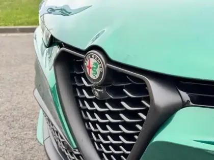 Photo 9 Alfa Romeo Tonale  1.5 Hybrid 160ch Edizione Speciale TCT