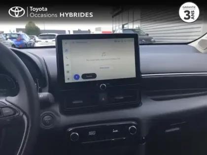 Photo 14 Toyota Yaris  116h Design 5p MC24