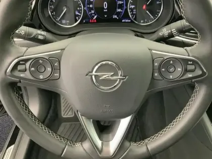 Photo 18 Opel Insignia  Grand Sport 1.6 Diesel 136 ch BVA6 Elite