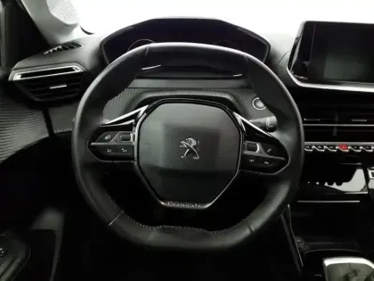 Photo 9 Peugeot 208  PureTech 100 S&S BVM6 Allure